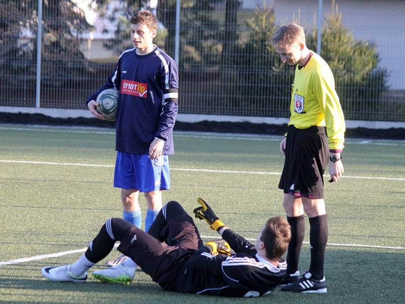 Z utkání 16. kola krajského přeboru mezi Jiskrou Domažlice B a SKP Rapid Sport Plzeň.