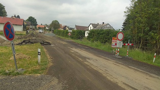 Práce na průtahu ve Všerubech se díky problémům s podložím o nějaký čas protáhnou.