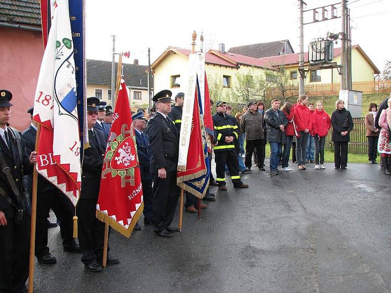 Martinská pouť v Nevolicích - svěcení praporu.