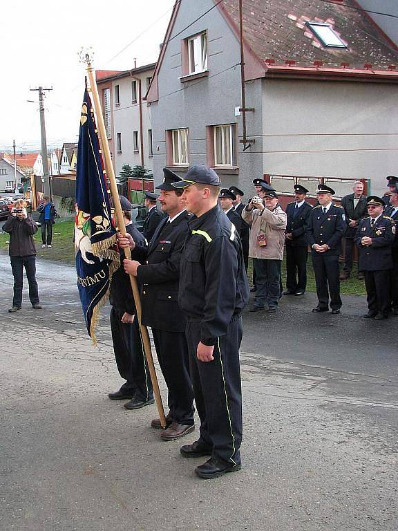 Martinská pouť v Nevolicích - svěcení praporu.