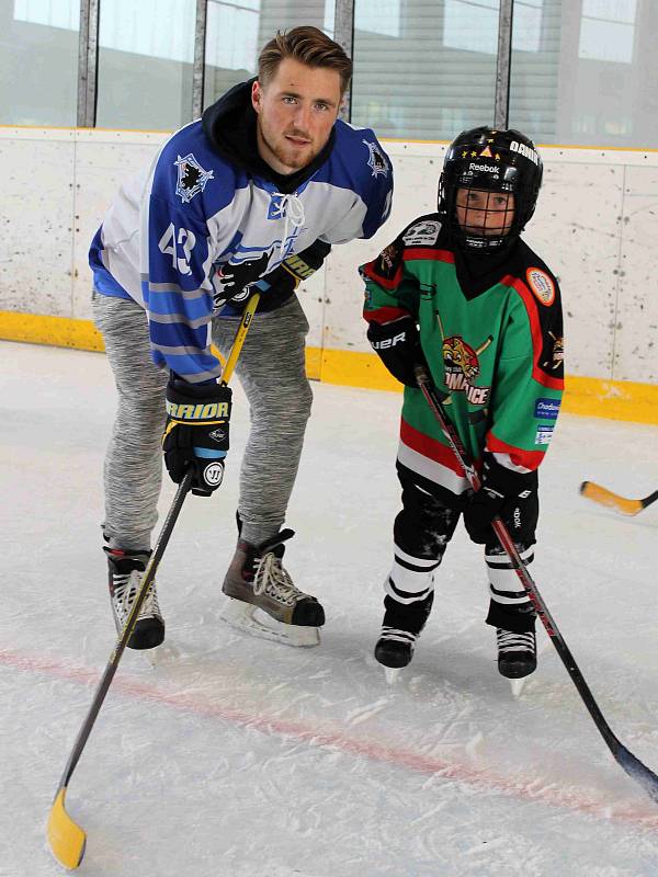 HC Domažlice pořádal za účasti extraligového hokejisty Plzně Jakuba Lva Den náborů.