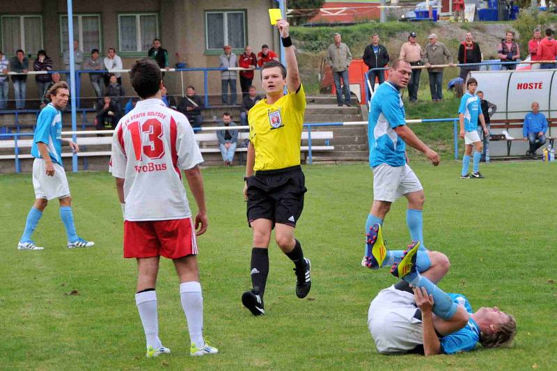 Z utkání fotbalistů FK Holýšov A a TJ Sušice.