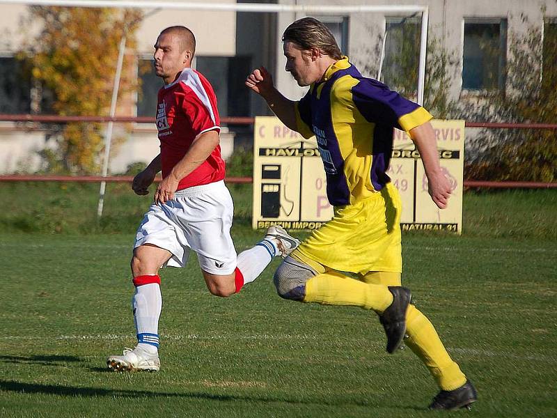 Z chodského derby mezi Tatranem Chodov a Spartakem Klenčí. 