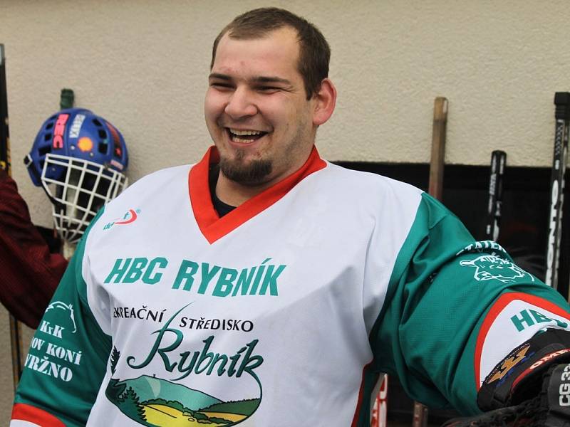 Třetí ročník hokejového Bendy Cupu v Rybníku o putovní pohár starosty obce.