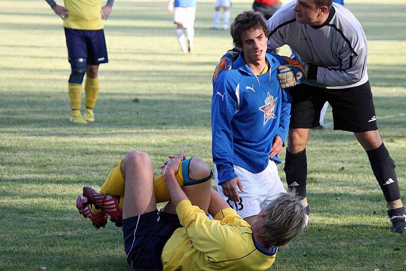 Z utkání fotbalistů Sokola Krchleby a TJ Rozvadov.