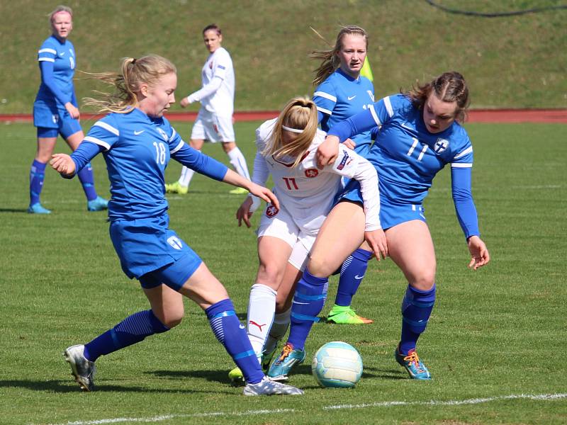 Ženská fotbalová reprezentace do 17 let porazila v generálce na blížící se Mistrovství Evropy žen do 17 let na domažlické Střelnici výběr Finska 5:0 a v sobotní odvetě 1:0