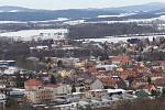 Rozhledna na Šibeničním vrchu nad Horšovským Týnem a výhledy do širokého okolí.