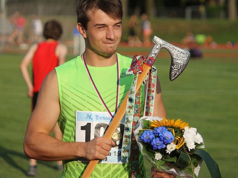 Atletický mítink Chodská 1500 v Domažlicích.