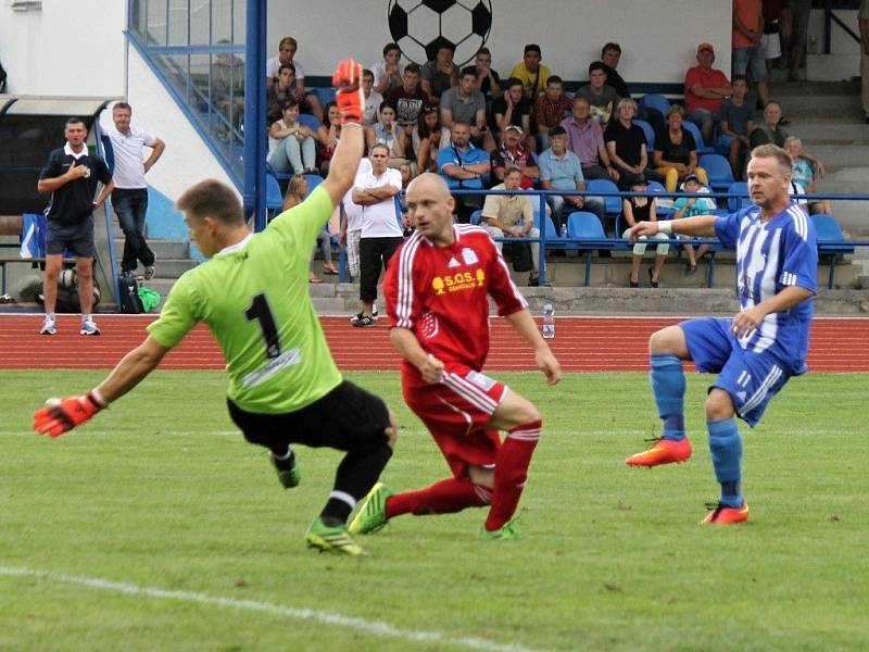 1. kolo ČFL: Jiskra Domažlice A - Slavoj Vyšehrad 2:0 (1:0).