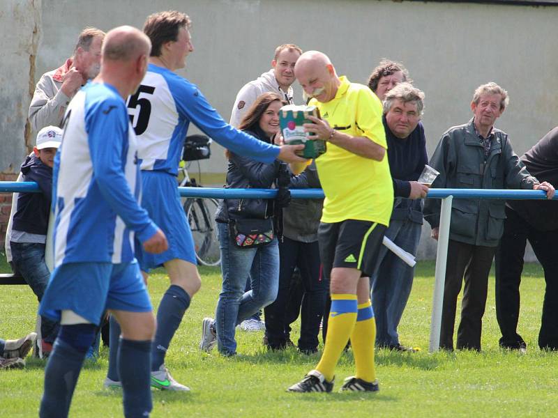 Fotbal ve Staňkově slavil 90. let existence. V rámci oslav se tamní stará garda utkala s Amforou.