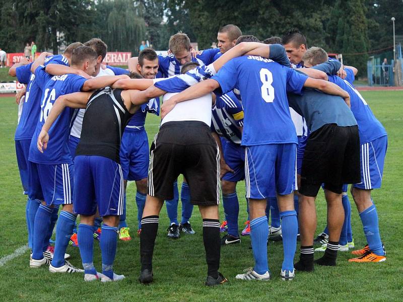 Třetiligová Jiskra Domažlice porazila v penaltovém rozstřelu prvoligové Dynamo České Budějovice a postupuje do 3. kola Poháru České pošty. 