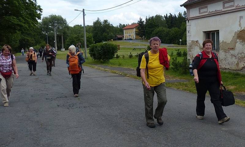 Zahájení srazu turistů v Bělé bylo slavnostní.