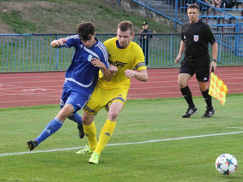 Třetiligové derby mezi FK Tachov a Jiskrou Domažlice.