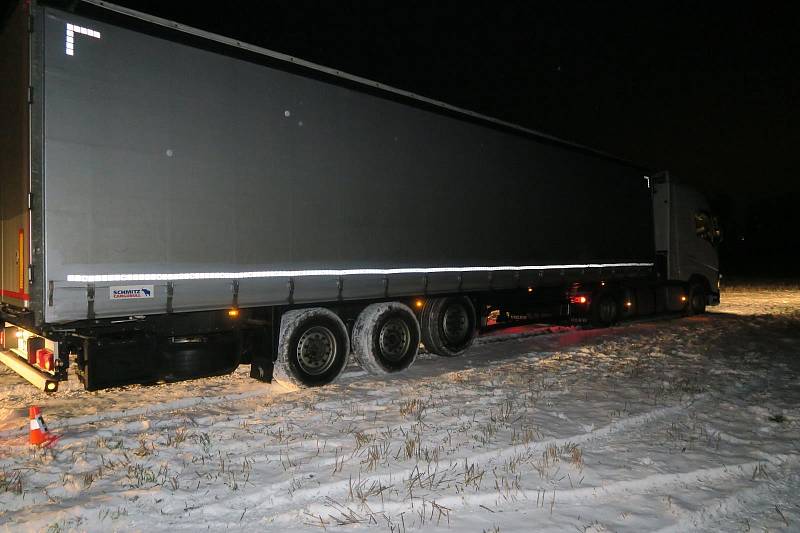 Následky jízdy kamionu v zákazu vjezdu pro nákladní vozidla.
