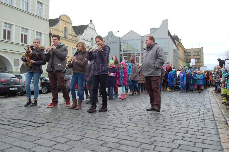 Masopustní průvod dětí z domažlických školních družin.