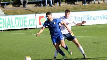 13. kolo FORTUNA ČFL, skupina A: FK Motorlet Praha (modří) - TJ Jiskra Domažlice (hráči v bílých dresech) 1:1 (1:1).