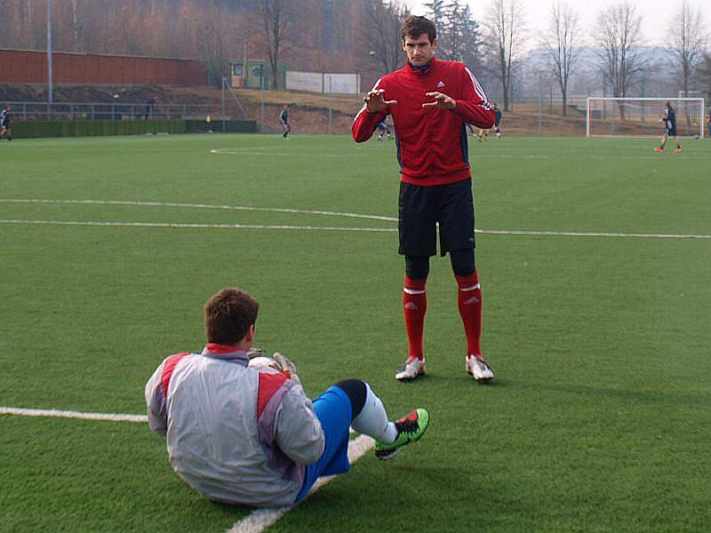 Fotoreportáž z utkání fotbalistů Jiskry Domažlice v Příbrami proti výběru místního 1. FK.