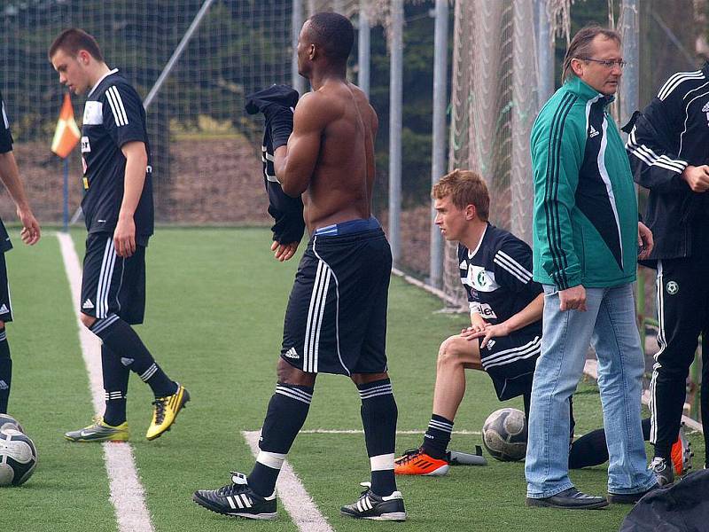 Fotoreportáž z utkání fotbalistů Jiskry Domažlice v Příbrami proti výběru místního 1. FK.