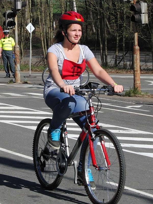 Okresní kolo dopravní soutěže mladých cyklistů.