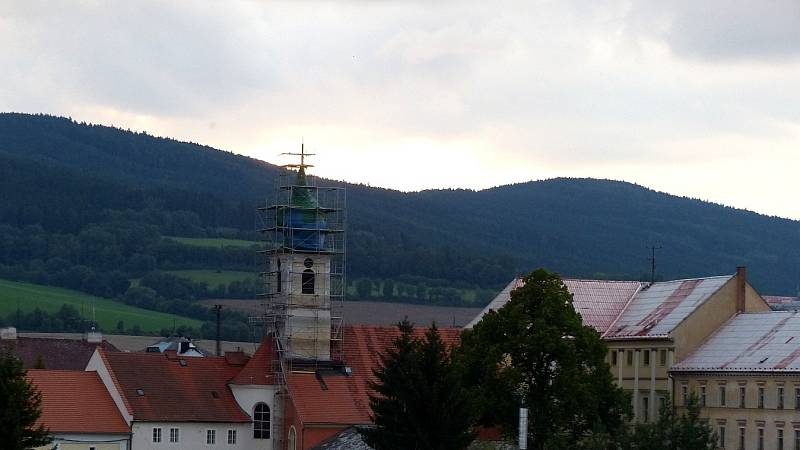 Sledujeme opravy kostela sv. J. Nepomuckého.