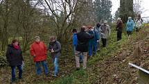 Ze zamykání trhanovské studánky.