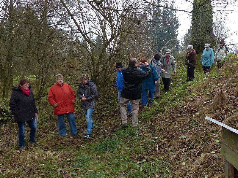 Ze zamykání trhanovské studánky.