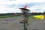 Josef Pelnář z Luženiček představil na air show čarodějnici.