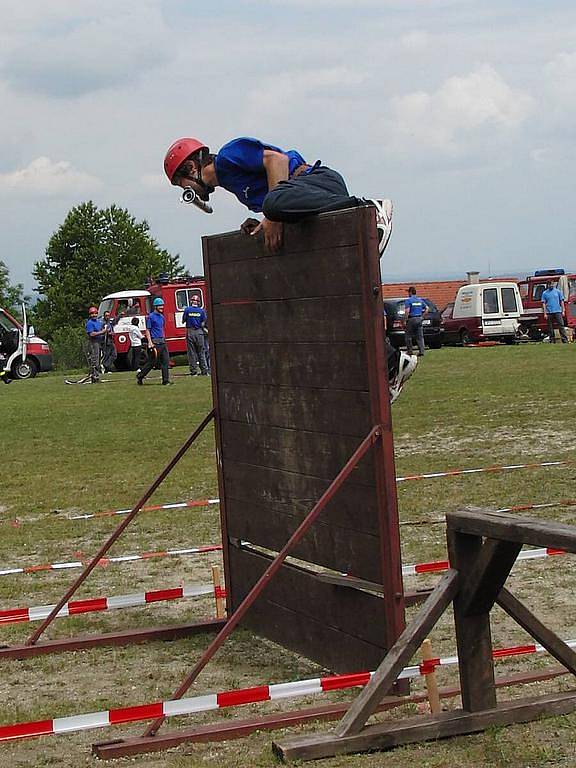 Z okrskové soutěže dobrovolných hasičů v Dílích.