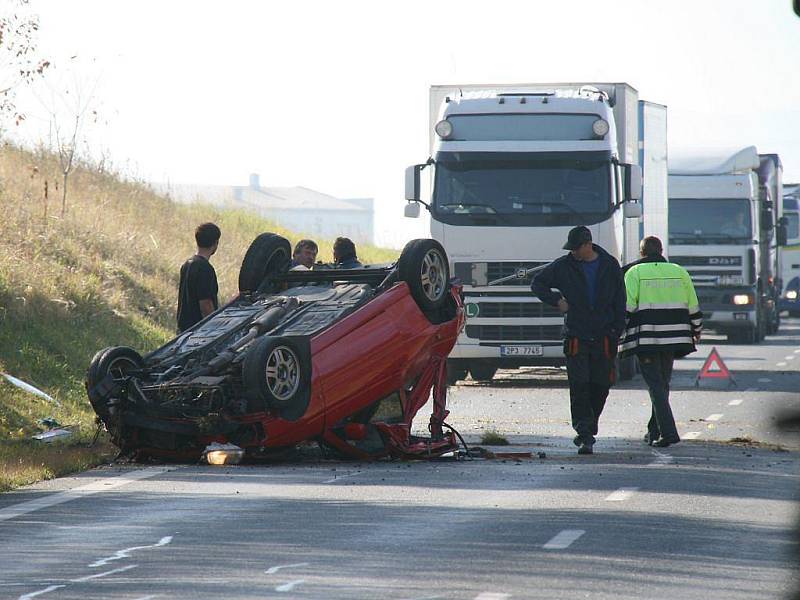 Automobil po havárii u Horšovského Týna vypadal hrozivě, řidič naštěstí vyvázl jen s lehkým zraněním.