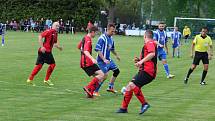 Staňkovští fotbalisté zdolali hokejisty Plzně 4:2.