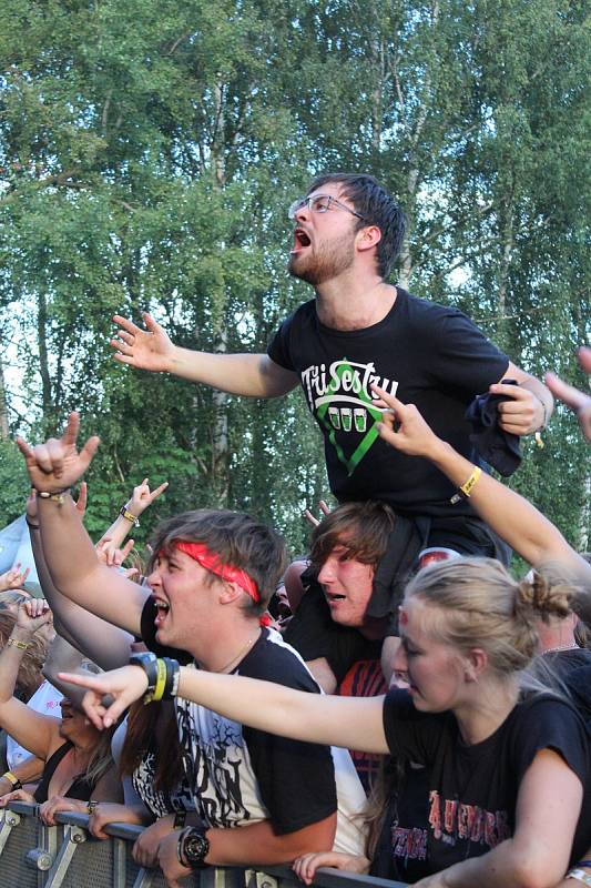 Chodrockfest 2019, druhý den. Nejvíce zazářila kapela Trautenberk.