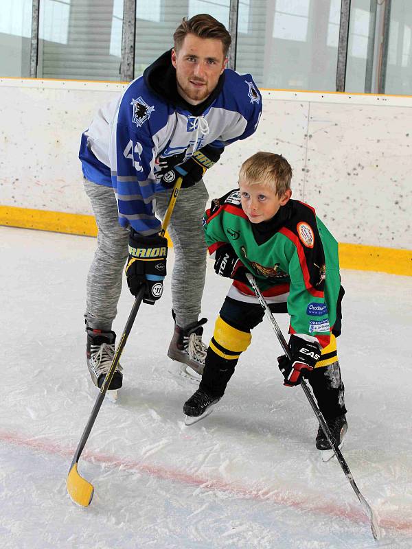 HC Domažlice pořádal za účasti extraligového hokejisty Plzně Jakuba Lva Den náborů.