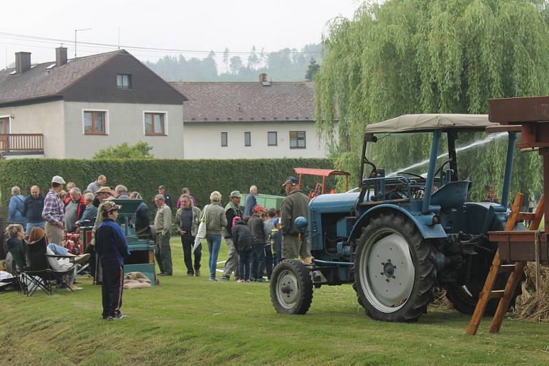 Setkání traktorů v Brnířově 2018.