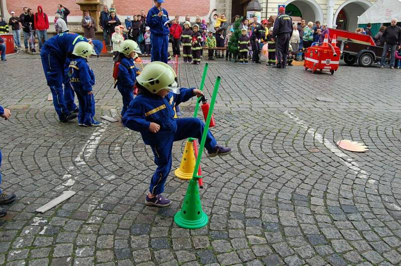 Z festivalu přípravek mladých hasičů v Domažlicích.