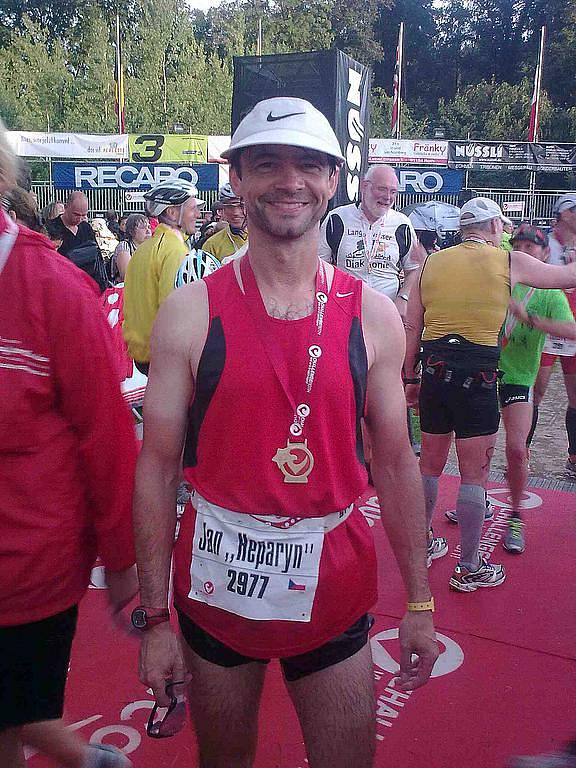 Jan Zelenka ze Kdyně zdolal nejstarší dlouhý triatlon v Německu CHALLENGEROTH 2011.