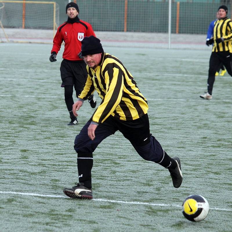 Z turnajového utkání fotbalistů Slavoj Koloveč B a Chotěšova.