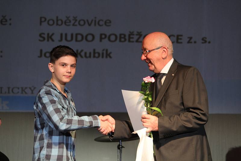 Mládež do 18 let - jednotlivci (bez vyhlášení pořadí): judista David Johánek.