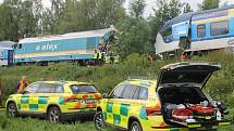 U obce Milavče mezi Domažlicemi a Blížejovem se ve středu 4. srpna 2021 ráno srazily dva vlaky. Tři lidé nehodu nepřežili.