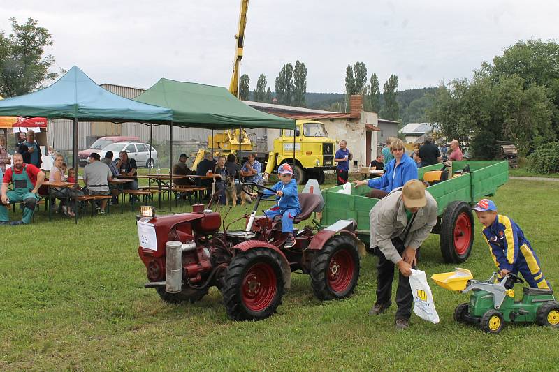 Postřekovská traktoriáda.