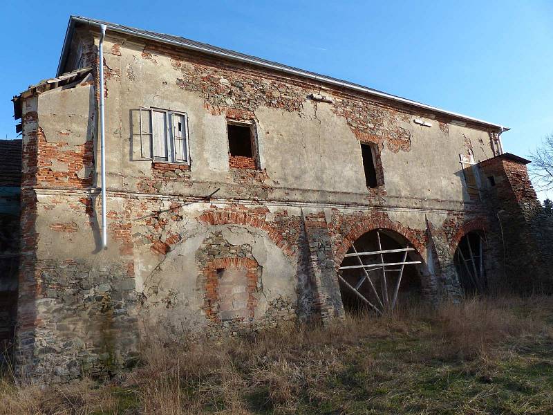 Ždánovský zámeček - pohled ze dvora.