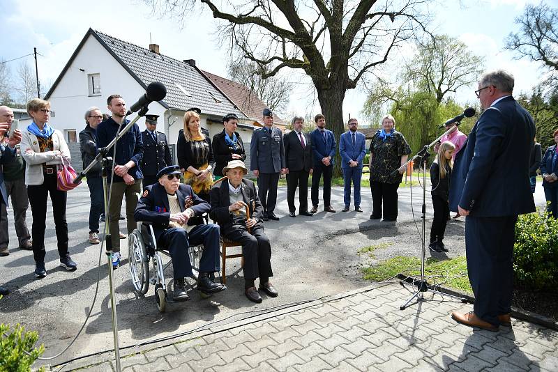 Belgická a polská delegace navštívila ve čtvrtek město Holýšov.
