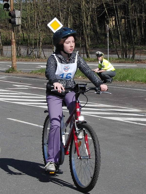 Okresní kolo dopravní soutěže mladých cyklistů.