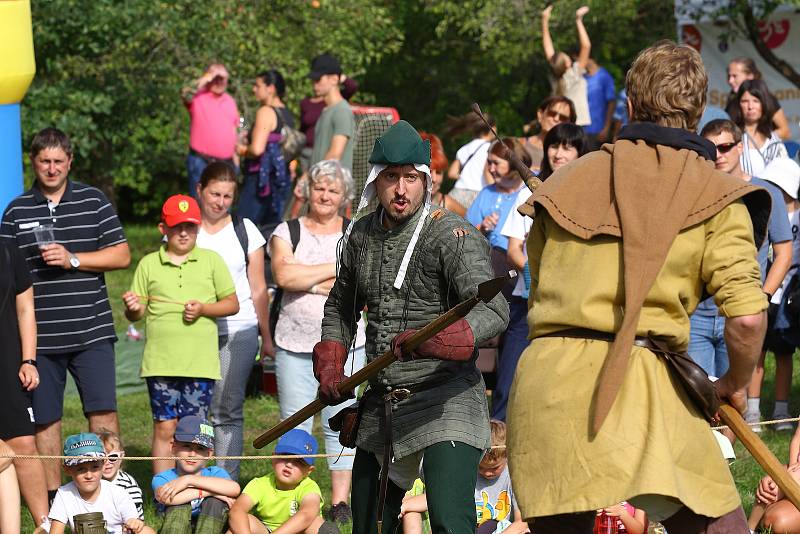 Litická hradní slavnost – sousedské setkání na místě bývalého hradu.