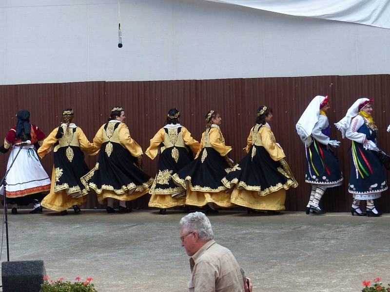 Klenotnicový pořad udělal tečku za svátkem folkloru.