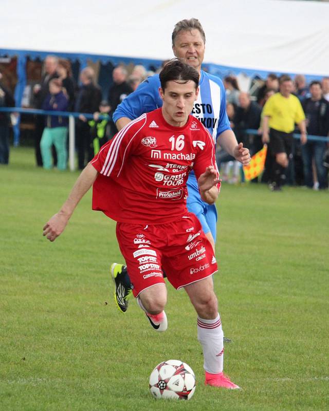 Fotbal ve Staňkově slavil 90. let existence. V rámci oslav se tamní stará garda utkala s Amforou.