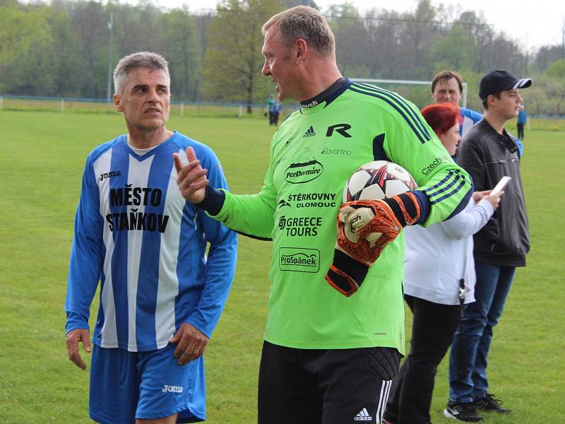 Fotbal ve Staňkově slavil 90. let existence. V rámci oslav se tamní stará garda utkala s Amforou.