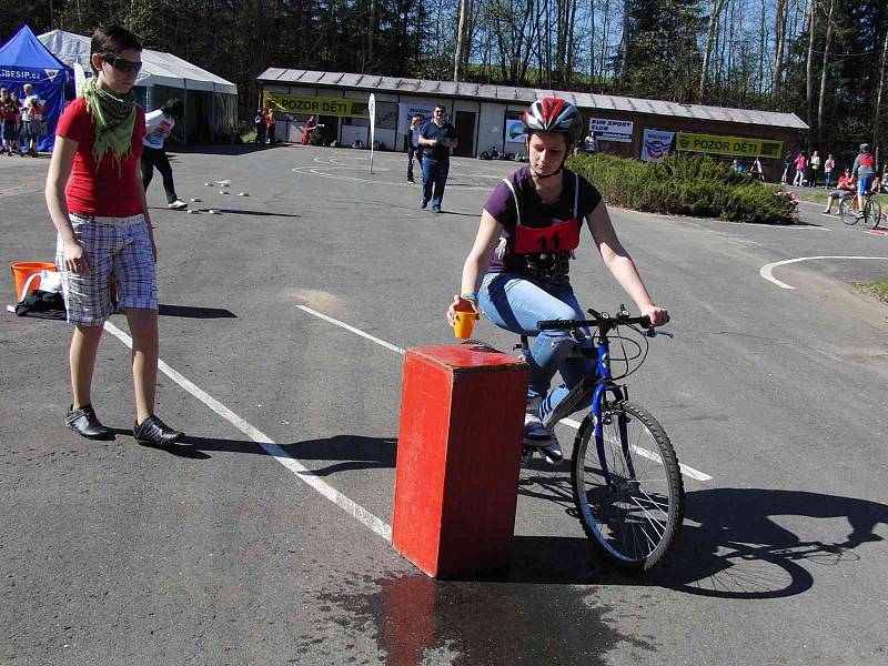 Okresní kolo dopravní soutěže mladých cyklistů.