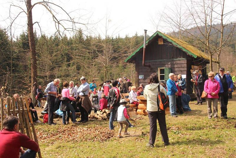 Odemykání České studánky.