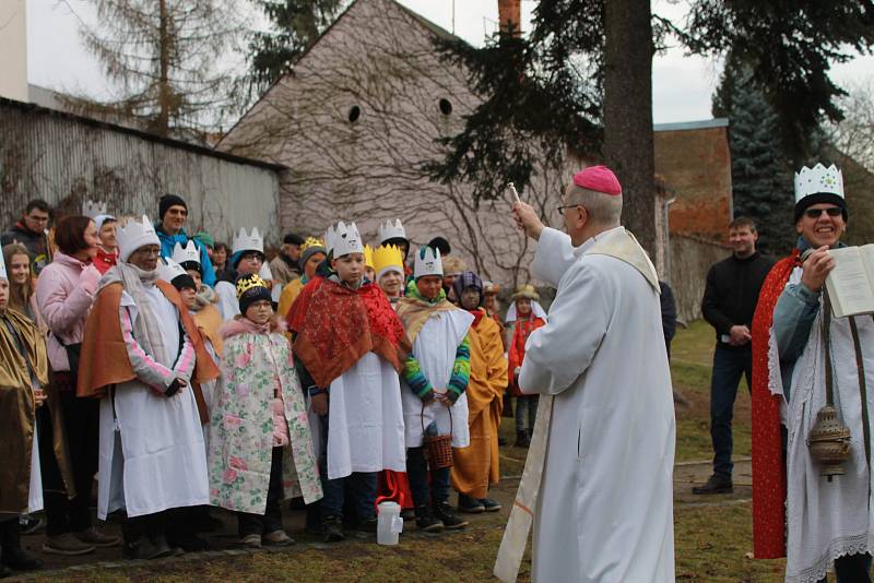 Zahájení tříkrálových sbírek ve Kdyni a Domažlicích.