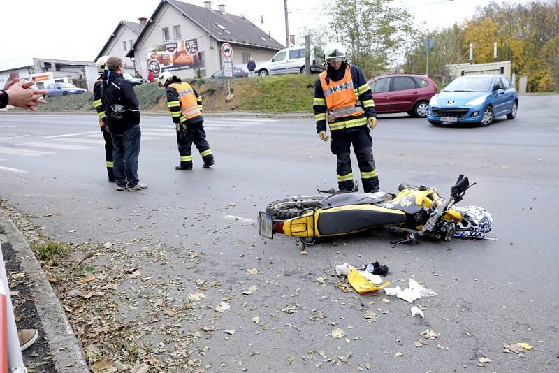 Nehoda v Mánesově ulici v Domažlicích.